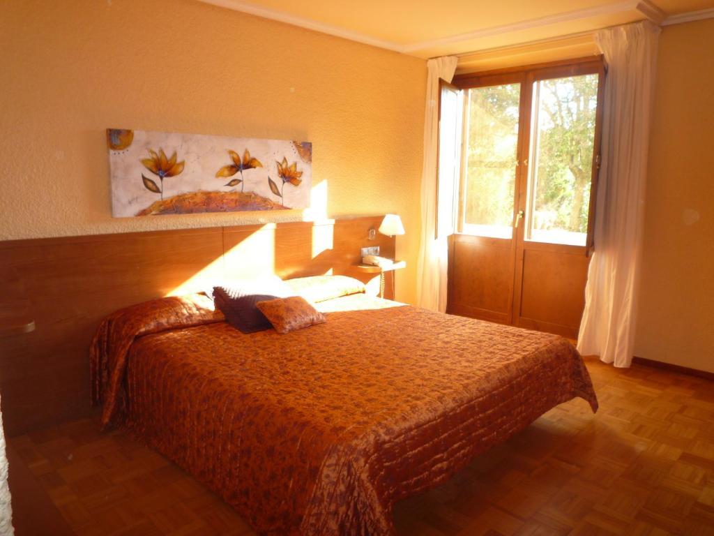 Hotel Yamaguchi Sangüesa 部屋 写真